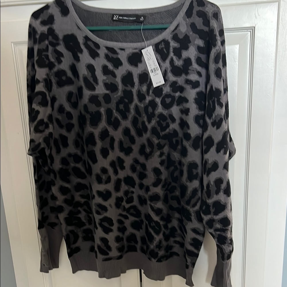 Leopard Print Gray Sweater